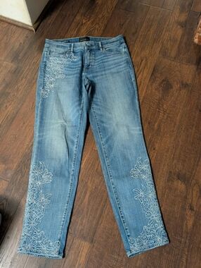 White House Black Market Blue Straight-Leg Jeans with White Floral Embroidery
